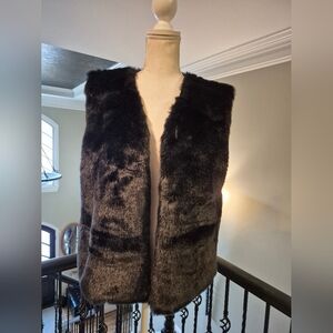 New Faux Fur Vest in Black Sleeveless